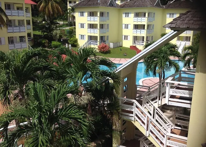 Poolside Mystic Apt 9a Apartamento Ocho Ríos